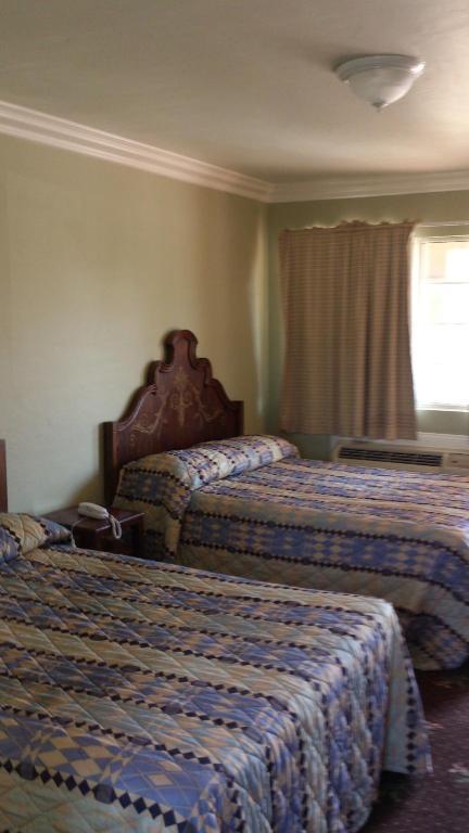 Santa Ana Travel Inn Kamer foto
